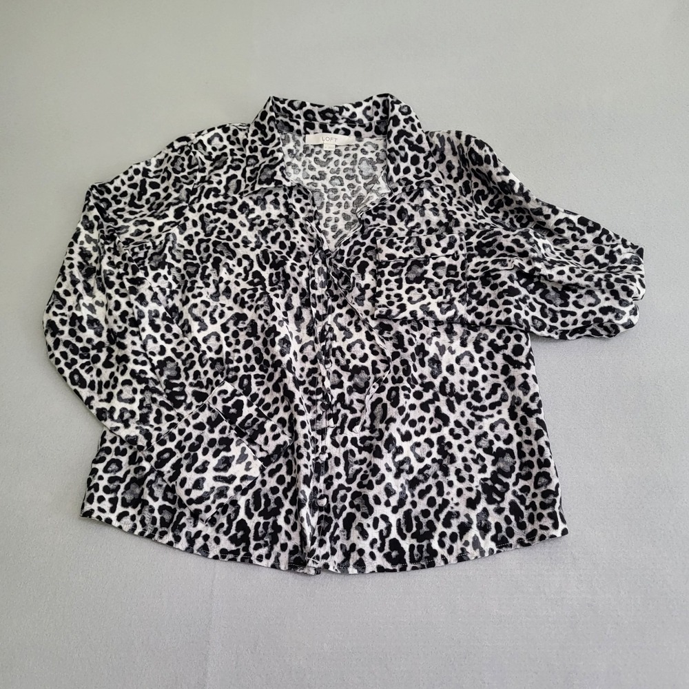 LOFT Animal Print Long Sleeve Button Up Lightweight Blouse Top Shirt Women's M